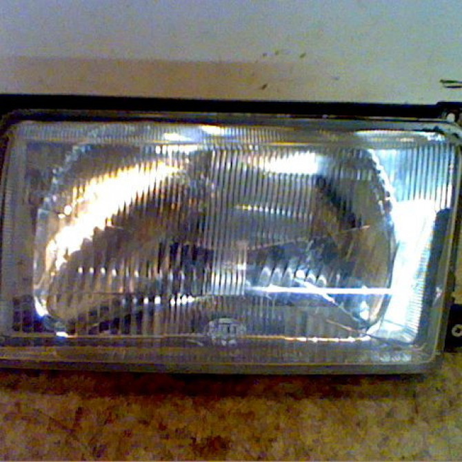 Phare gauche occasion VOLKSWAGEN POLO II Phase 1 11-1981->10-1990 1