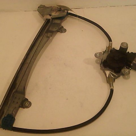 Mecanisme + moteur lève-glace avant droit occasion RENAULT TWINGO II Phase 1 06-2007->11-2011 1.5 DCI 65ch 8200384741