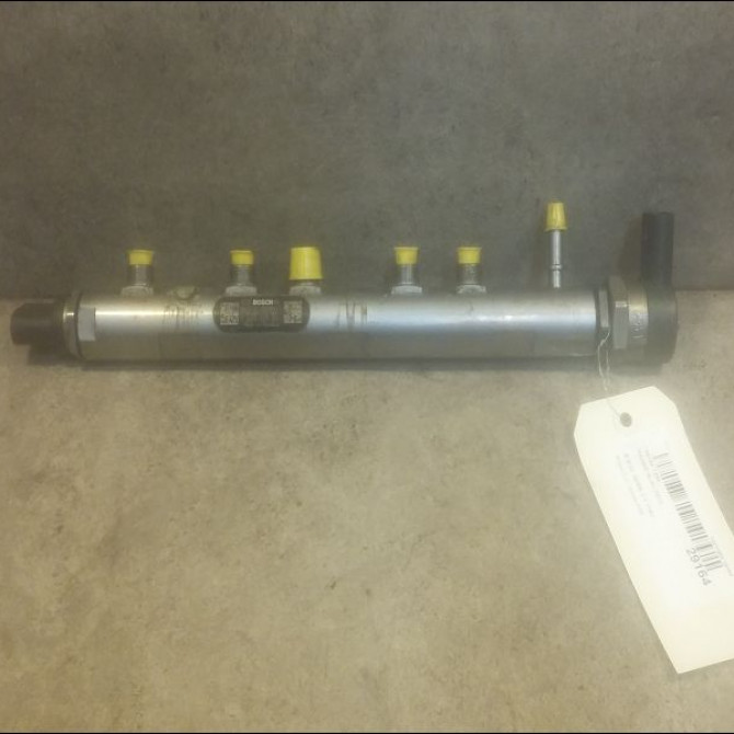 Rampe injection occasion B.M.W. SERIE 3 V Phase 2 09-2008->12-2011 318d 13537809127 1