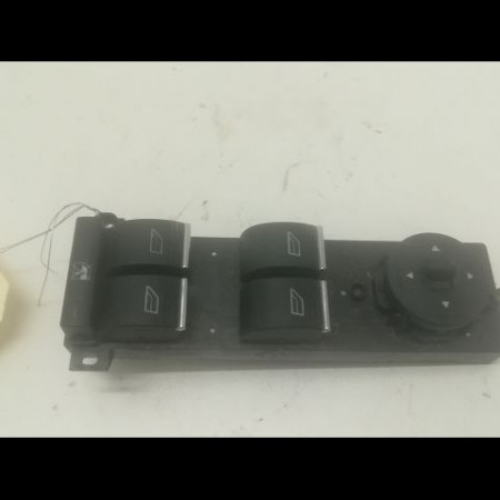 Commande lève-glace porte avant gauche occasion FORD FOCUS II Phase 2 01-2008->12-2010 1.6 TDCI 90ch 1547152