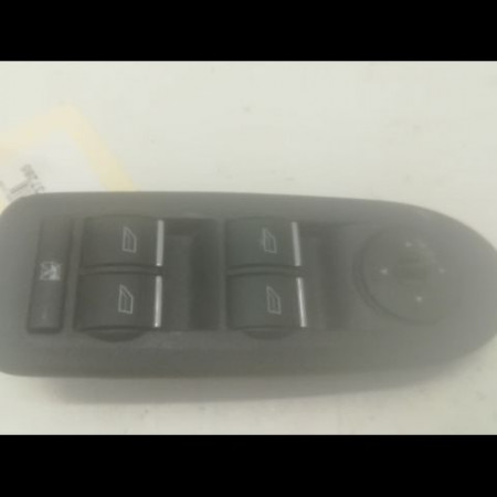 Commande lève-glace porte avant gauche occasion FORD CMAX I Phase 2 03-2007->09-2010 1.6 TDCI 16v 90ch 1547152