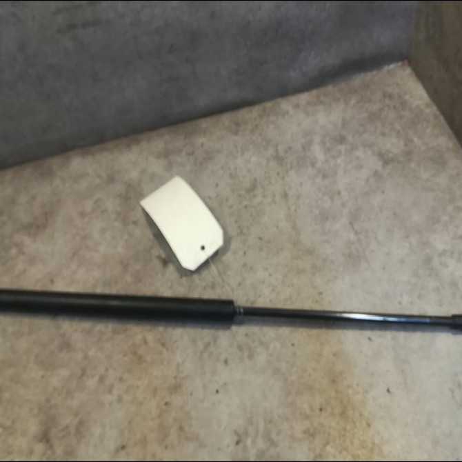 Verin droit hayon occasion CITROEN C1 I Phase 1 06-2005->11-2008 1.0i 1