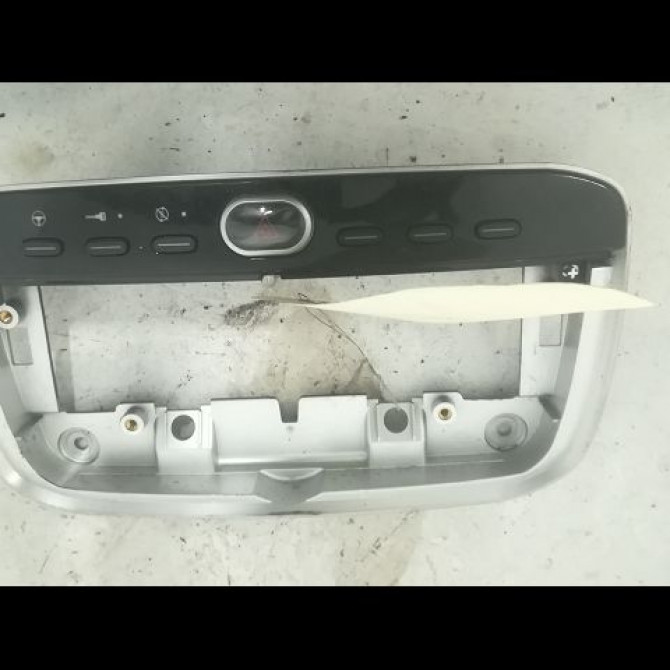 Bouton de warning occasion FIAT PUNTO EVO III Phase 1 10-2009->12-2013 1.3 MULTIJET 75ch 1