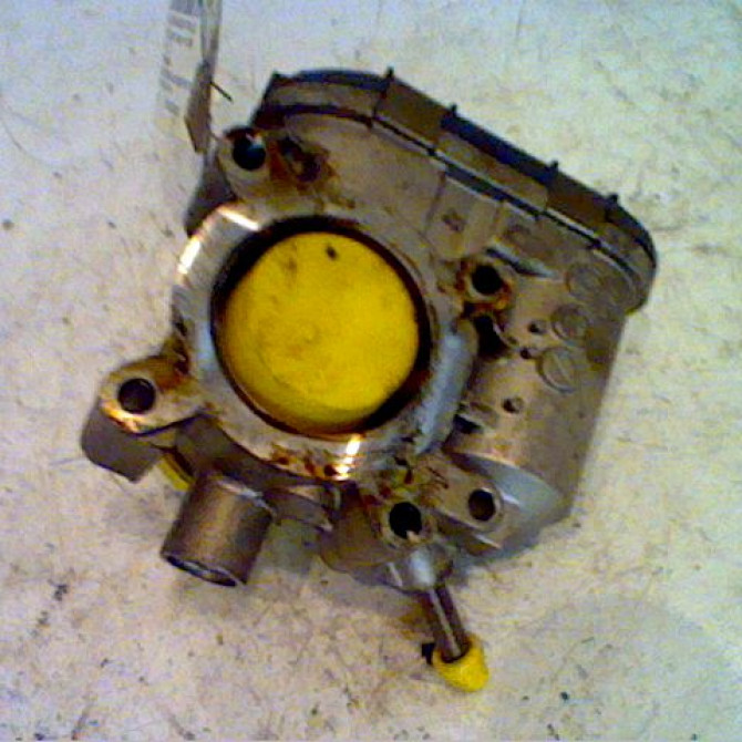 Boitier papillon occasion VOLKSWAGEN POLO III Phase 2 11-1999->12-2001 1.4 030133062A 2