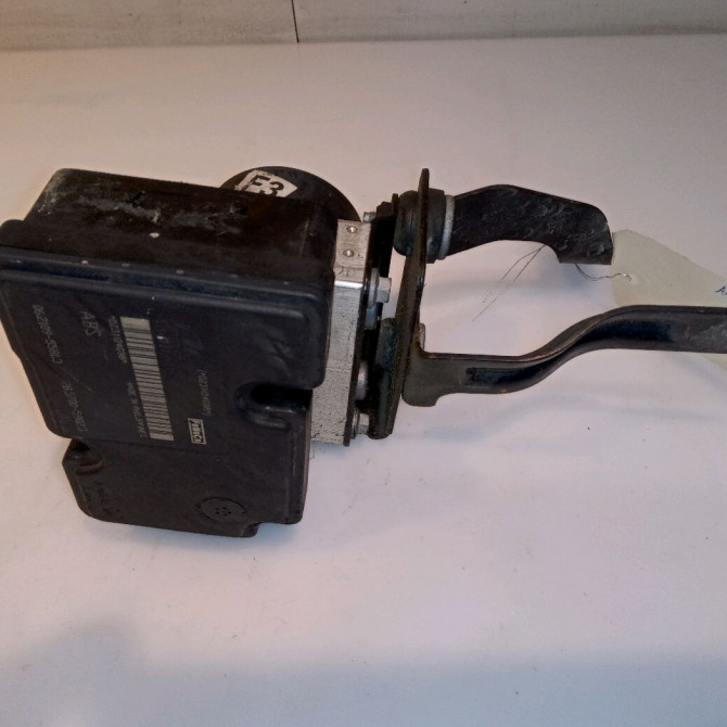Unité hydraulique ABS occasion FORD FIESTA VI Phase 1 10-2008->11-2012 1.4 TDCI 70ch 1550294 1