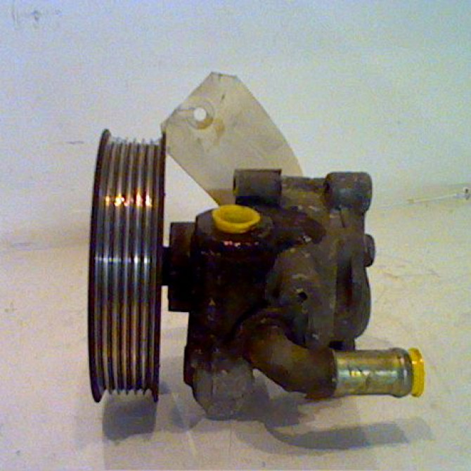 Pompe direction assistee occasion VOLKSWAGEN POLO III Phase 2 11-1999->12-2001 1.4 1