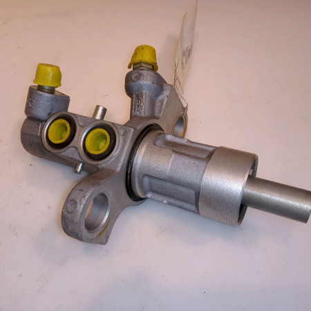 Maitre cylindre occasion OPEL ZAFIRA III Phase 1 11-2011->... 84102409