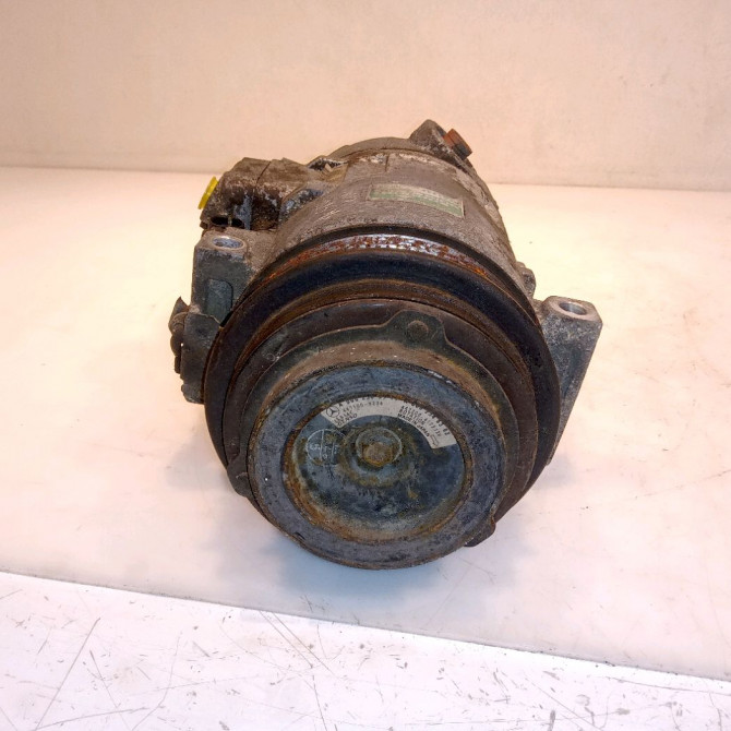 Compresseur air conditionne occasion MERCEDES CLASSE V I Phase 2 03-1999->10-2003 V 220 CDI 2306811 4