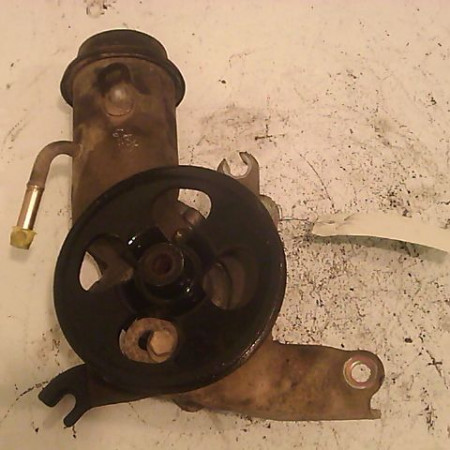 Pompe direction assistee occasion TOYOTA YARIS I Phase 1 04-1999->03-2003 1.4 D-4D 4431052160