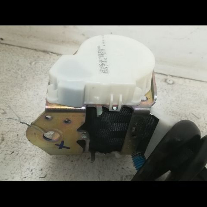 Ceinture arrière gauche occasion FORD FIESTA VI Phase 1 10-2008->11-2012 1.4 TDCI 68ch 1814670 3