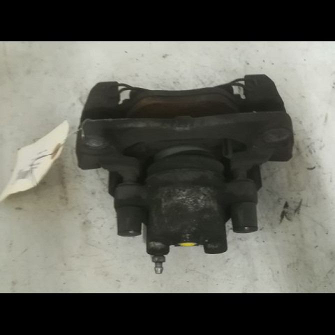 Etrier de frein avant droit occasion TOYOTA YARIS III YARIS III Phase 1 2011-03-01->2015-04-30 1.4 D 90ch 477300D070 2