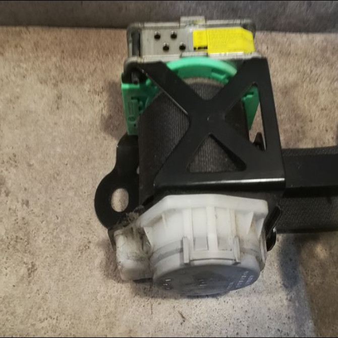 Ceinture avant gauche occasion TOYOTA YARIS II Phase 1 12-2005->11-2009 1.0 VVTI 732200D120C0 2