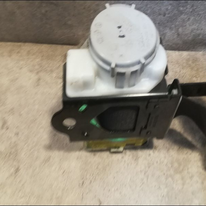 Ceinture avant gauche occasion TOYOTA YARIS II Phase 1 12-2005->11-2009 1.0 VVTI 732200D120C0 3