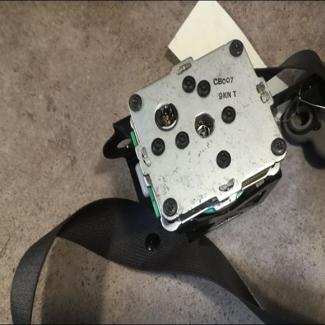 Ceinture avant gauche occasion TOYOTA YARIS II Phase 1 12-2005->11-2009 1.0 VVTI 732200D120C0 4