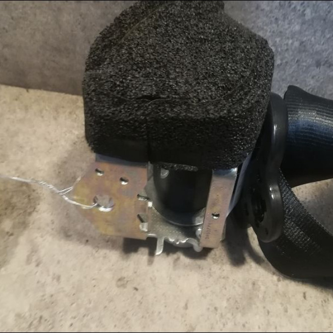 Ceinture arrière droite occasion FORD FIESTA VI Phase 1 10-2008->11-2012 1.4 TDCI 70ch 1814664 3