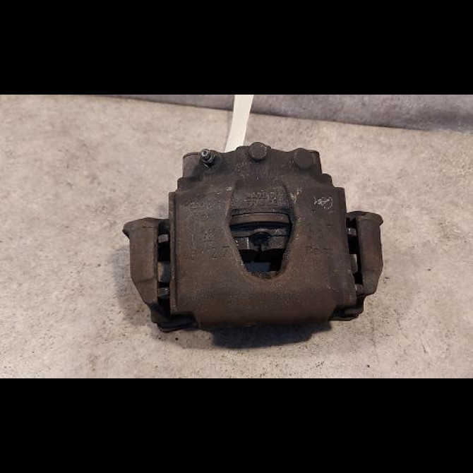 Etrier de frein avant droit occasion OPEL CORSA II Phase 1 03-1993->04-1997 1.2i 90421745 1