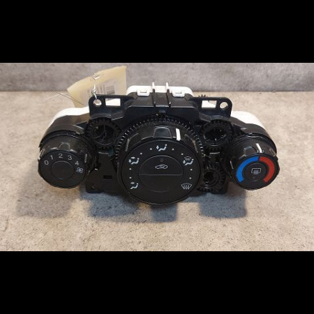 Commande de chauffage occasion FORD FIESTA VI Phase 1 10-2008->11-2012 1.4 TDCI 68ch 1777063