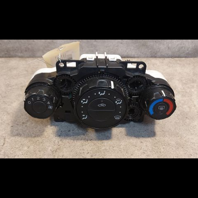 Commande de chauffage occasion FORD FIESTA VI Phase 1 10-2008->11-2012 1.4 TDCI 68ch 1777063 1