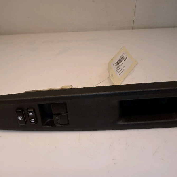 Commande lève-glace porte avant gauche occasion TOYOTA YARIS III YARIS III Phase 1 2011-03-01->2015-04-30 1.5 100ch 848200D200 1