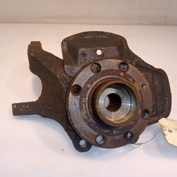 Moyeu avg occasion OPEL CORSA II Phase 2 04-1997->10-2000 1.2i 90498610 1