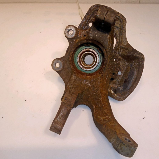 Moyeu avg occasion OPEL CORSA II Phase 2 04-1997->10-2000 1.2i 90498610 2