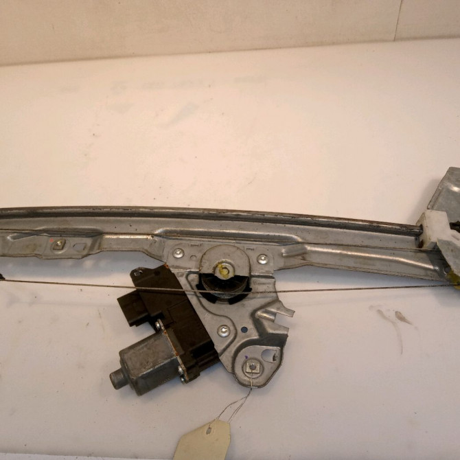 Mecanisme + moteur lève-glace avant droit occasion PEUGEOT 308 I Phase 1 09-2007->03-2011 1.6 HDI 16v 90ch 9222CV 2