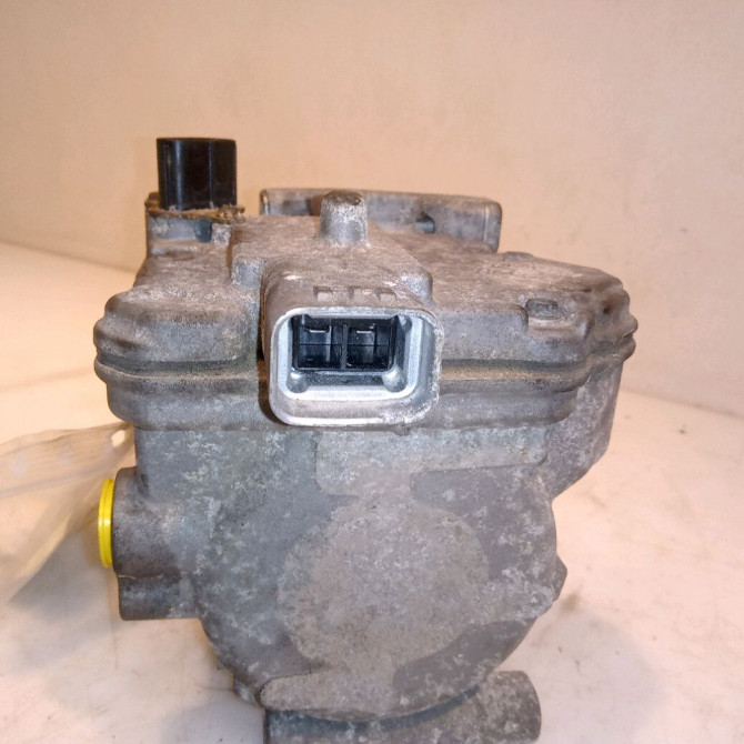 Compresseur air conditionne occasion TOYOTA PRIUS III Phase 1 06-2009->02-2012 1.8i EH 16v [HYBRID RECHARGEABLE] 100ch 8837047033 3