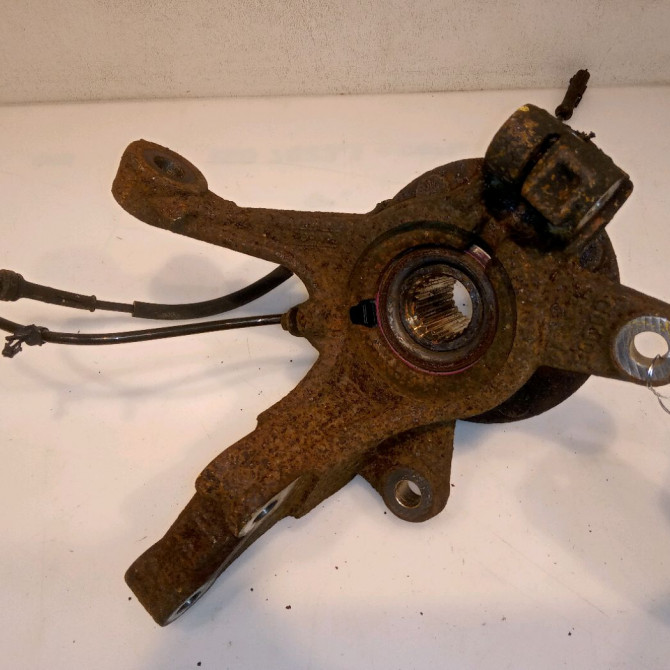 Moyeu avd occasion FORD FIESTA VI Phase 1 10-2008->11-2012 1.4 TDCI 68ch 1582282 2