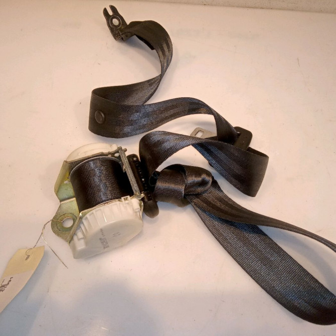 Ceinture arrière gauche occasion FORD FIESTA VI Phase 1 10-2008->11-2012 1.4 TDCI 68ch 1814670 1