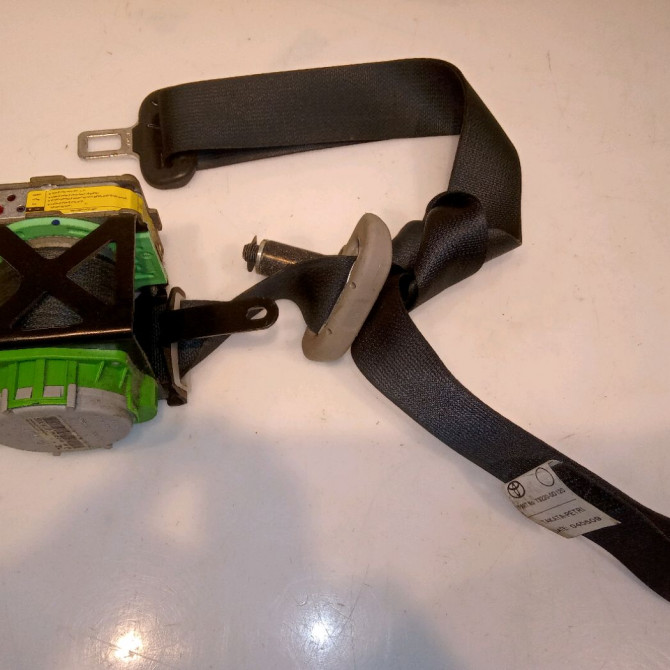 Ceinture avant gauche occasion TOYOTA YARIS II Phase 1 12-2005->11-2009 1.0i 69ch 732200D120C0 1