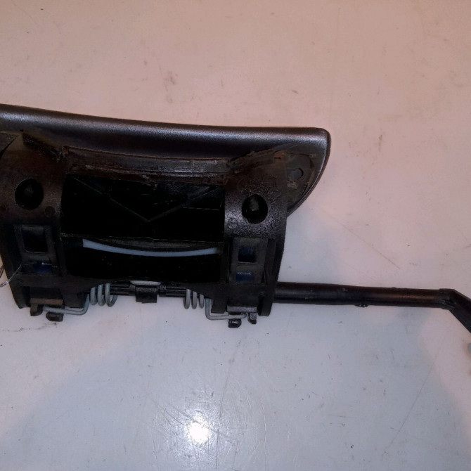 Poignee ext porte avg occasion PEUGEOT 206 + Phase 1 03-2009->05-2013 1.4i 75ch 9101N6 2