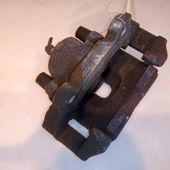 Etrier de frein avant droit occasion FIAT PUNTO EVO III Phase 1 10-2009->12-2013 1.3 MULTIJET 75ch 77365759 2