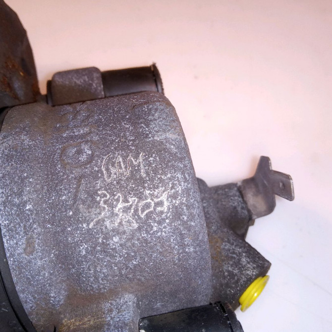 Etrier de frein avant droit occasion FIAT PUNTO EVO III Phase 1 10-2009->12-2013 1.3 MULTIJET 75ch 77365759 3