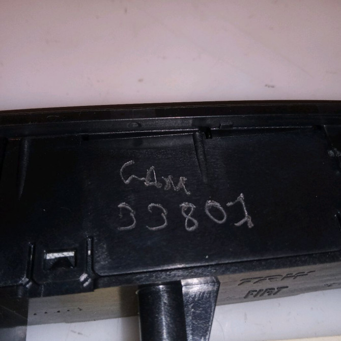 Bouton de warning occasion FIAT PUNTO EVO III Phase 1 10-2009->12-2013 1.3 MULTIJET 75ch 4