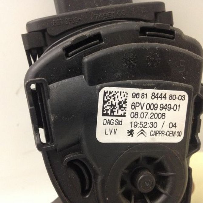 Potentiometre accelerateur occasion PEUGEOT 207 Phase 1 04-2006->06-2013 1.6 HDI 16v 90ch 2