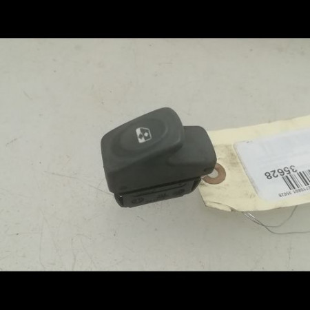 Commande lève-glace porte avant droite occasion RENAULT TWINGO I Phase 3 08-2000->06-2007 1.2i 8200189836