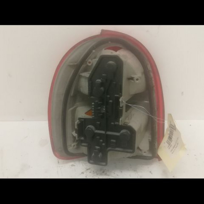 Feu arrière droit occasion OPEL CORSA II Phase 2 04-1997->10-2000 1.0i 12v 55ch 90444142 2