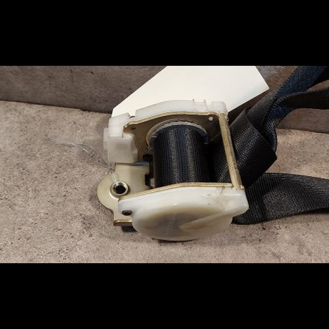 Ceinture arrière droite occasion OPEL CORSA II Phase 1 03-1993->04-1997 1.2i 90444264 2