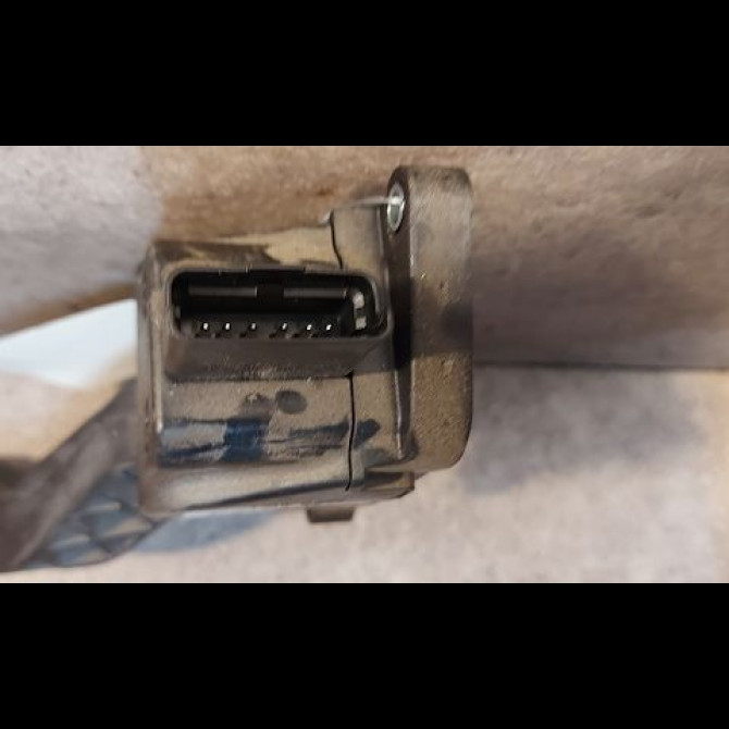 Potentiometre accelerateur occasion PEUGEOT 207 Phase 1 04-2006->06-2013 1.4 HDI 70ch 2