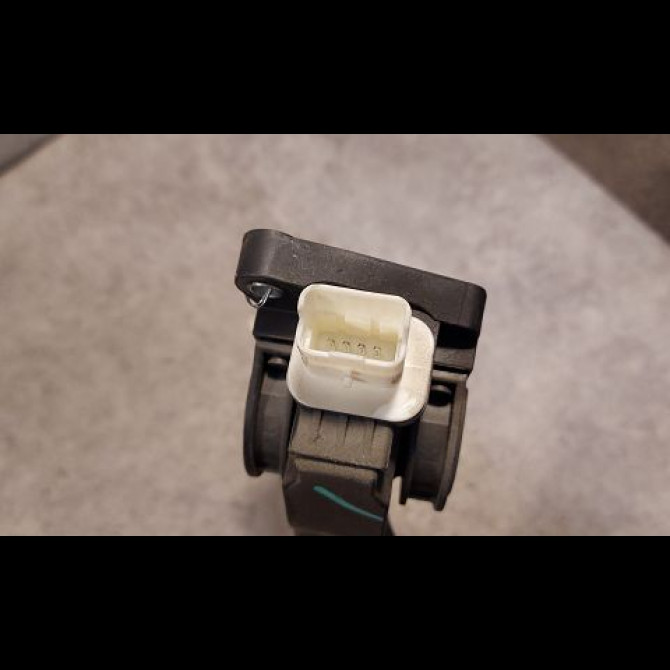 Potentiometre accelerateur occasion PEUGEOT 207 Phase 1 04-2006->06-2013 1.4 HDI 70ch 2