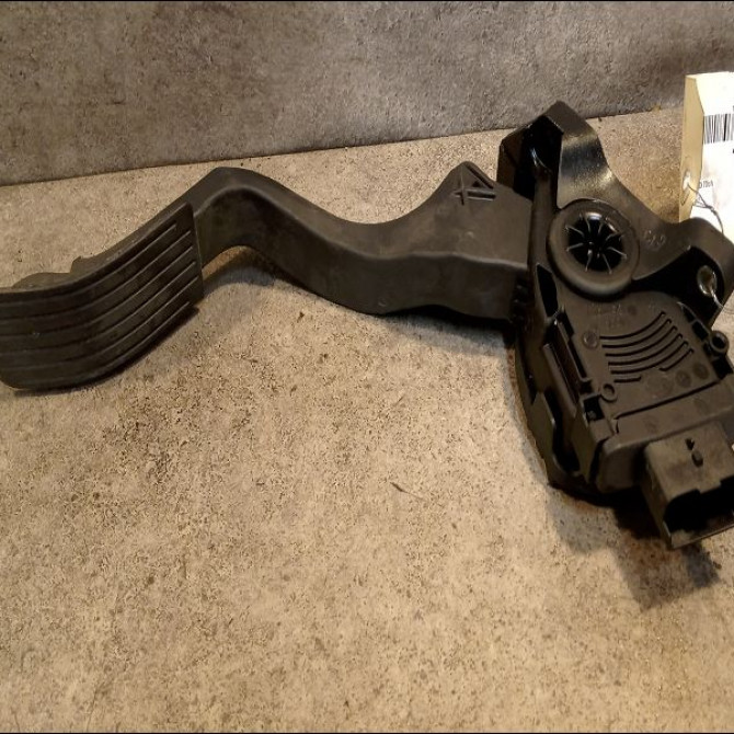 Potentiometre accelerateur occasion PEUGEOT 207 Phase 1 04-2006->06-2013 1.4 HDI 70ch 1