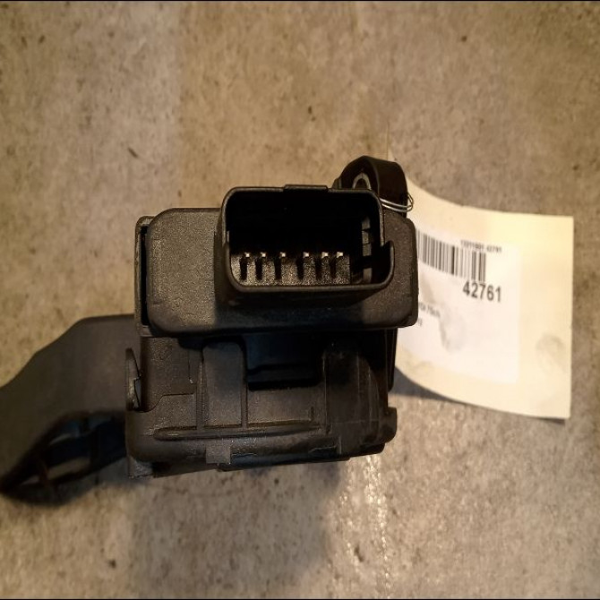 Potentiometre accelerateur occasion PEUGEOT 207 Phase 1 04-2006->06-2013 1.4 HDI 70ch 2