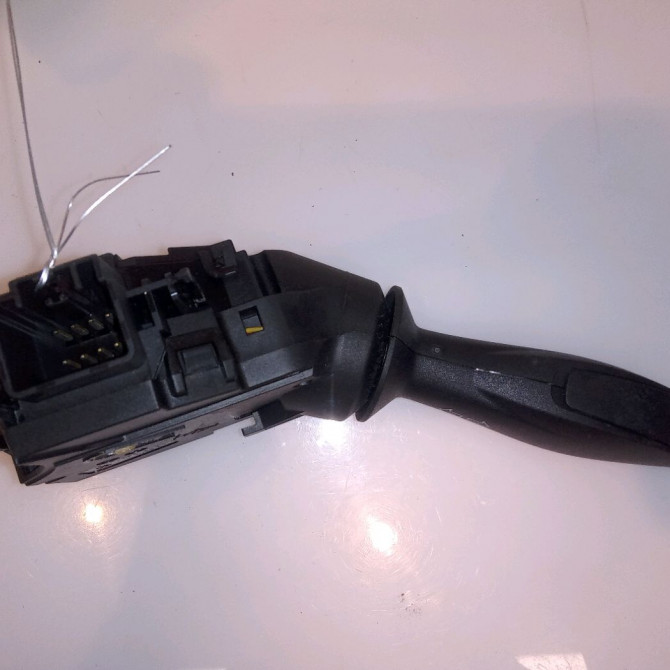 Commande clignotant occasion FORD FIESTA VI Phase 1 10-2008->11-2012 1.4 TDCI 70ch 1515202 3