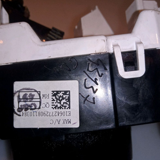 Commande de chauffage occasion FORD FIESTA VI Phase 1 10-2008->11-2012 1.4 TDCI 70ch 1777069 3