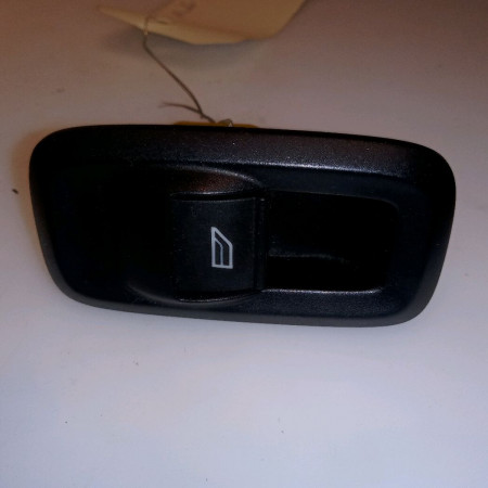 Commande lève-glace porte avant droite occasion FORD FIESTA VI Phase 1 10-2008->11-2012 1.4 TDCI 70ch 1823466