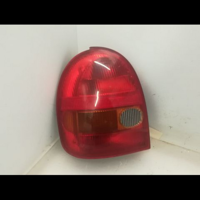 Feu arrière gauche occasion OPEL CORSA II Phase 1 03-1993->04-1997 1.5 D 90444141 1