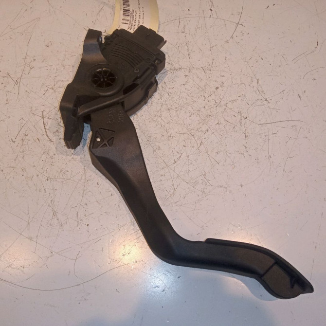 Potentiometre accelerateur occasion PEUGEOT 208 208 Phase 1 2012-03-01->2015-09-30 1.2 VTI 82ch 1