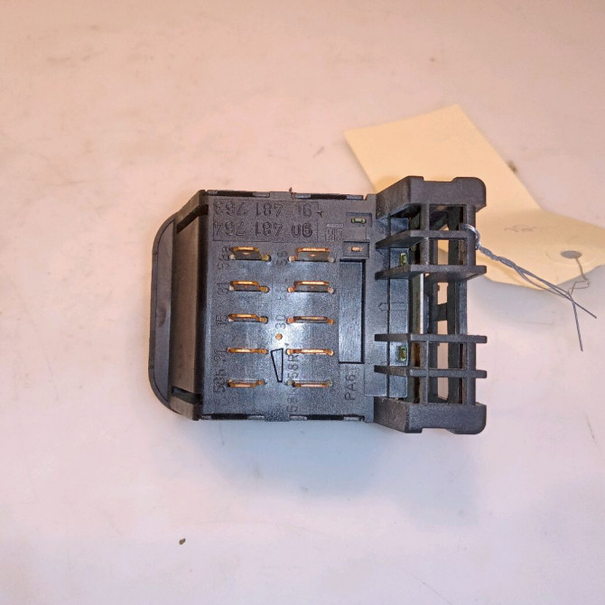 Interrupteur commande de phares occasion OPEL CORSA II Phase 1 03-1993->04-1997 1.4i 90213283 2