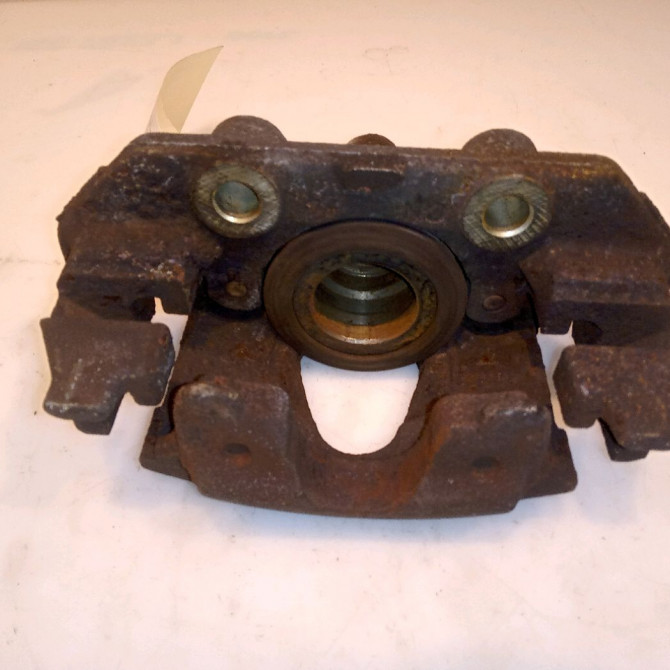 Etrier de frein avant droit occasion OPEL CORSA II Phase 1 03-1993->04-1997 1.4i 90421745 2