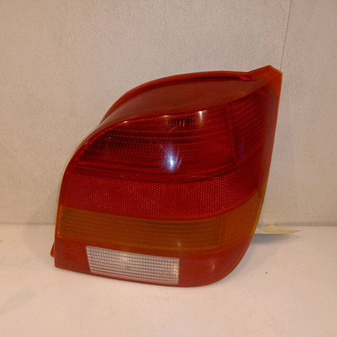 Feu arrière droit occasion OPEL CORSA II Phase 1 03-1993->04-1997 1.4i 90444142 1